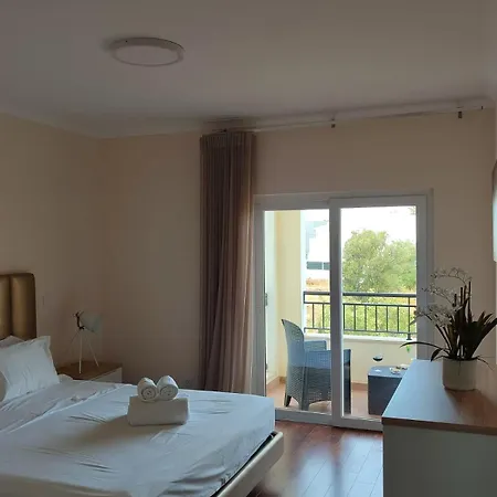 O Pomar In By Wave Algarve 3* 카바나스데타비라
